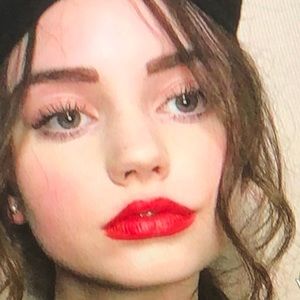 Meet your Posher, Desiree